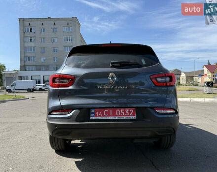 Серый Рено Kadjar, объемом двигателя 1.5 л и пробегом 184 тыс. км за 19100 $, фото 3 на Automoto.ua