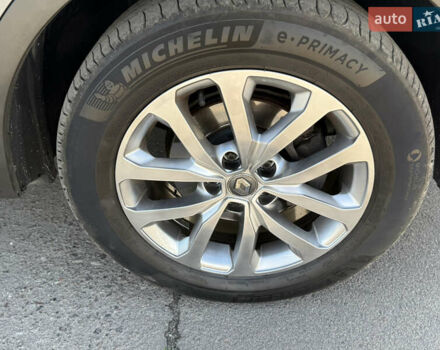 Серый Рено Kadjar, объемом двигателя 1.5 л и пробегом 184 тыс. км за 19100 $, фото 7 на Automoto.ua