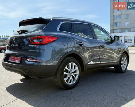 Серый Рено Kadjar, объемом двигателя 1.5 л и пробегом 184 тыс. км за 19100 $, фото 4 на Automoto.ua