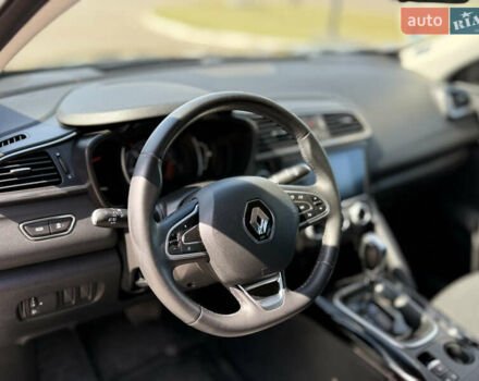 Серый Рено Kadjar, объемом двигателя 1.5 л и пробегом 184 тыс. км за 19100 $, фото 10 на Automoto.ua