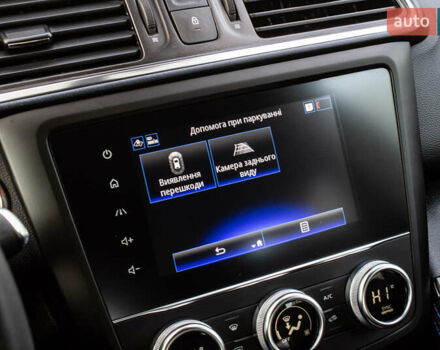 Серый Рено Kadjar, объемом двигателя 0 л и пробегом 77 тыс. км за 15900 $, фото 55 на Automoto.ua