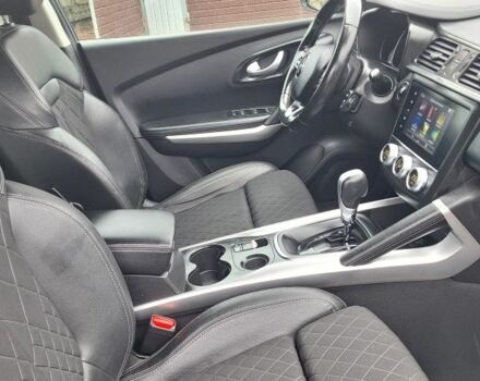 Серый Рено Kadjar, объемом двигателя 0 л и пробегом 139 тыс. км за 18950 $, фото 23 на Automoto.ua