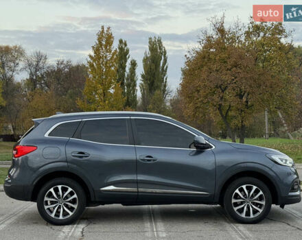 Сірий Рено Kadjar, об'ємом двигуна 1.5 л та пробігом 88 тис. км за 21700 $, фото 11 на Automoto.ua