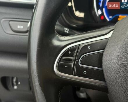 Серый Рено Kadjar, объемом двигателя 1.46 л и пробегом 362 тыс. км за 13900 $, фото 25 на Automoto.ua