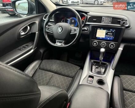 Серый Рено Kadjar, объемом двигателя 1.46 л и пробегом 362 тыс. км за 13900 $, фото 43 на Automoto.ua