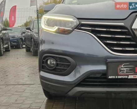 Серый Рено Kadjar, объемом двигателя 1.5 л и пробегом 165 тыс. км за 20755 $, фото 5 на Automoto.ua