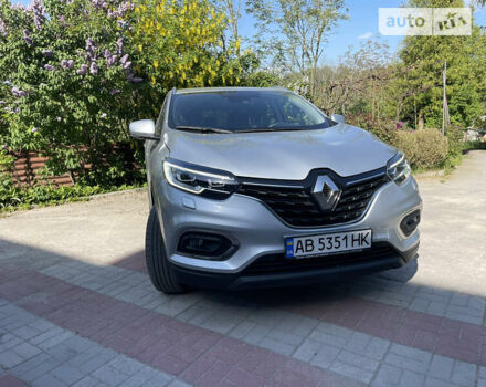 Серый Рено Kadjar, объемом двигателя 1.2 л и пробегом 55 тыс. км за 18999 $, фото 2 на Automoto.ua