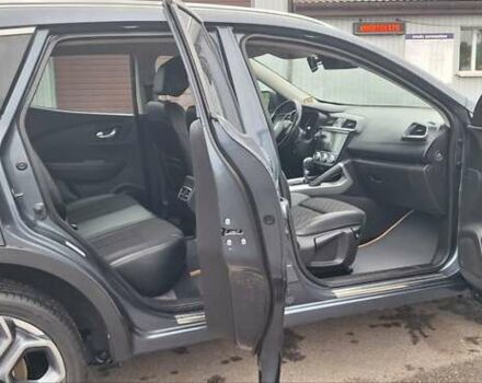 Серый Рено Kadjar, объемом двигателя 1.5 л и пробегом 139 тыс. км за 18950 $, фото 104 на Automoto.ua