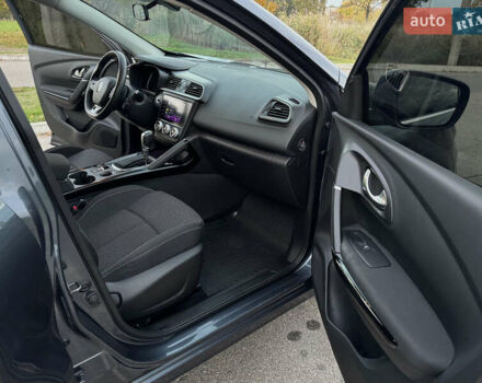 Сірий Рено Kadjar, об'ємом двигуна 1.5 л та пробігом 88 тис. км за 21700 $, фото 25 на Automoto.ua