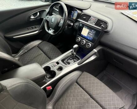 Серый Рено Kadjar, объемом двигателя 1.46 л и пробегом 362 тыс. км за 13900 $, фото 51 на Automoto.ua