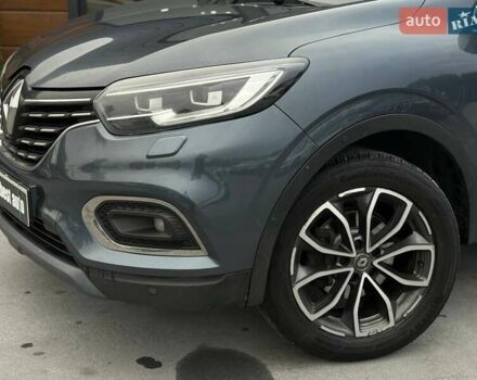 Серый Рено Kadjar, объемом двигателя 1.46 л и пробегом 362 тыс. км за 13900 $, фото 3 на Automoto.ua