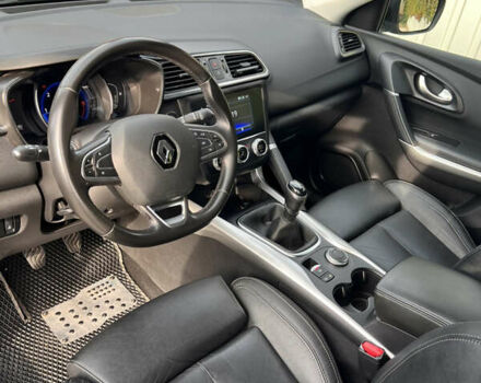 Серый Рено Kadjar, объемом двигателя 1.6 л и пробегом 52 тыс. км за 21500 $, фото 8 на Automoto.ua