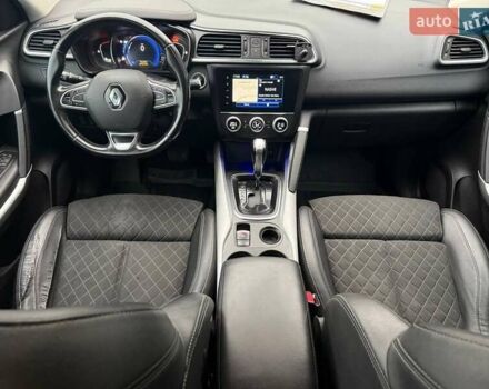 Серый Рено Kadjar, объемом двигателя 1.46 л и пробегом 362 тыс. км за 13900 $, фото 42 на Automoto.ua