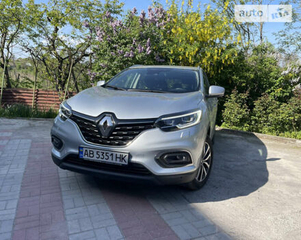 Серый Рено Kadjar, объемом двигателя 1.2 л и пробегом 55 тыс. км за 18999 $, фото 1 на Automoto.ua