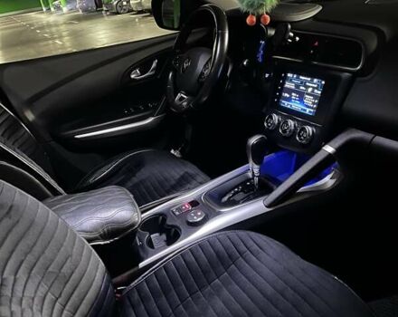 Серый Рено Kadjar, объемом двигателя 1.46 л и пробегом 102 тыс. км за 21600 $, фото 4 на Automoto.ua