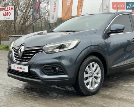 Серый Рено Kadjar, объемом двигателя 1.5 л и пробегом 147 тыс. км за 19999 $, фото 3 на Automoto.ua