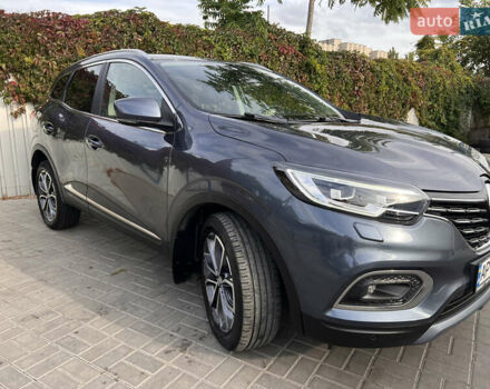 Серый Рено Kadjar, объемом двигателя 1.6 л и пробегом 52 тыс. км за 21500 $, фото 3 на Automoto.ua