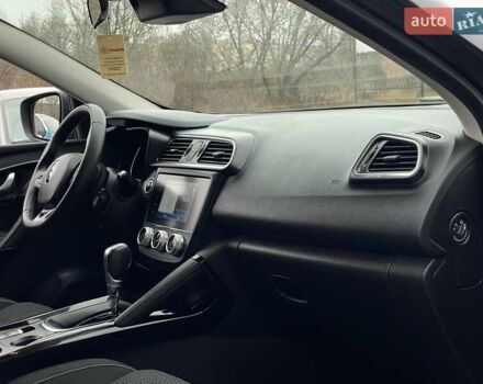 Серый Рено Kadjar, объемом двигателя 1.5 л и пробегом 147 тыс. км за 19999 $, фото 34 на Automoto.ua