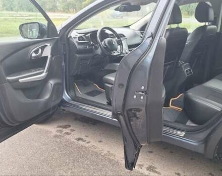Серый Рено Kadjar, объемом двигателя 1.5 л и пробегом 139 тыс. км за 18950 $, фото 78 на Automoto.ua