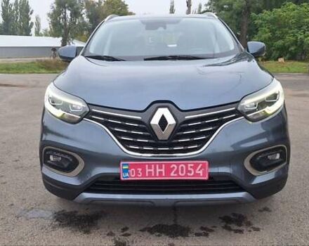 Серый Рено Kadjar, объемом двигателя 1.5 л и пробегом 139 тыс. км за 18950 $, фото 1 на Automoto.ua