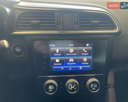 Серый Рено Kadjar, объемом двигателя 1.3 л и пробегом 77 тыс. км за 15800 $, фото 13 на Automoto.ua