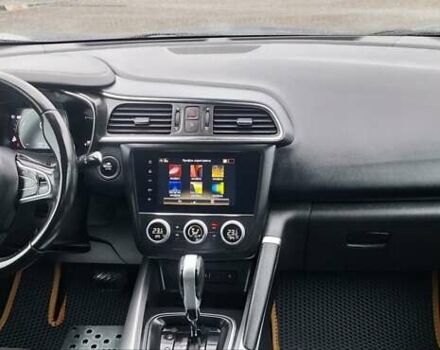 Серый Рено Kadjar, объемом двигателя 1.5 л и пробегом 139 тыс. км за 18950 $, фото 106 на Automoto.ua