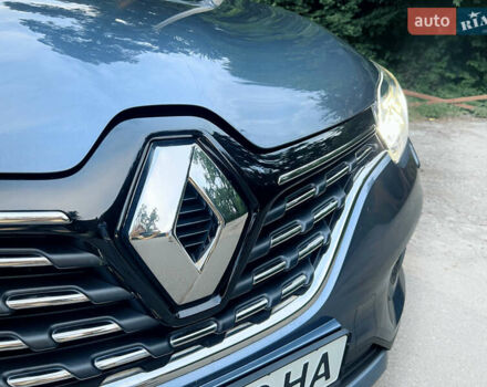 Серый Рено Kadjar, объемом двигателя 1.46 л и пробегом 58 тыс. км за 22500 $, фото 7 на Automoto.ua