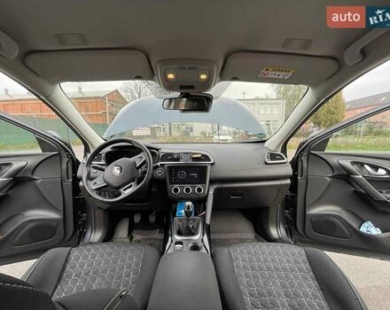 Серый Рено Kadjar, объемом двигателя 1.46 л и пробегом 39 тыс. км за 22200 $, фото 10 на Automoto.ua