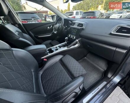 Серый Рено Kadjar, объемом двигателя 1.5 л и пробегом 69 тыс. км за 22999 $, фото 2 на Automoto.ua