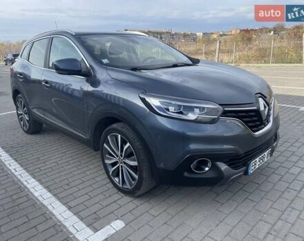 Серый Рено Kadjar, объемом двигателя 1.46 л и пробегом 225 тыс. км за 14900 $, фото 1 на Automoto.ua
