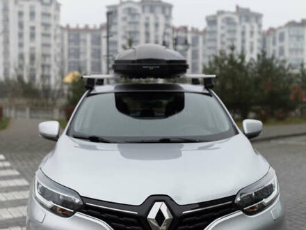 Серый Рено Kadjar, объемом двигателя 1.2 л и пробегом 43 тыс. км за 17000 $, фото 1 на Automoto.ua