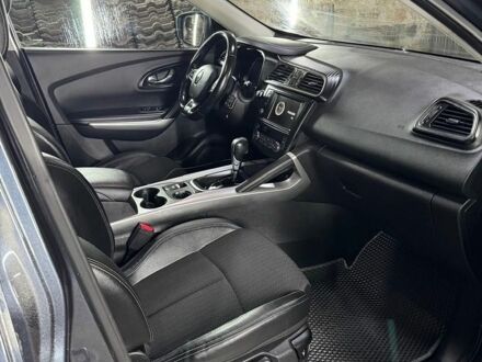 Сірий Рено Kadjar, об'ємом двигуна 1.46 л та пробігом 180 тис. км за 16600 $, фото 1 на Automoto.ua