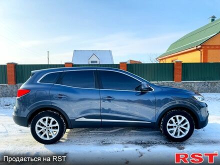 Рено Kadjar 2018 у Ромнах на Automoto.ua Сірий Рено Kadjar, об'ємом двигуна 15 л та пробігом 64 тис. км за 17300 $, фото 1 на Automoto.ua