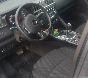 Рено Kadjar 2019 у Славянске на Automoto.ua Сірий Рено Kadjar, об'ємом двигуна 1.46 л та пробігом 60 тис. км за 21000 $, фото 1 на Automoto.ua