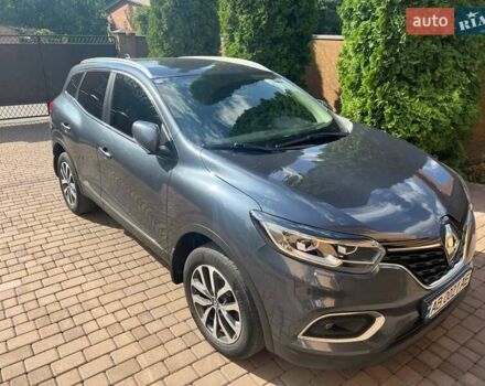 Сірий Рено Kadjar, об'ємом двигуна 1.46 л та пробігом 105 тис. км за 20800 $, фото 1 на Automoto.ua