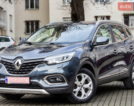 Серый Рено Kadjar, объемом двигателя 0 л и пробегом 77 тыс. км за 15900 $, фото 1 на Automoto.ua