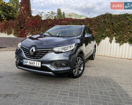 Серый Рено Kadjar, объемом двигателя 1.6 л и пробегом 52 тыс. км за 21500 $, фото 1 на Automoto.ua