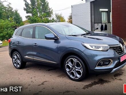 Серый Рено Kadjar, объемом двигателя 1.5 л и пробегом 139 тыс. км за 18950 $, фото 1 на Automoto.ua