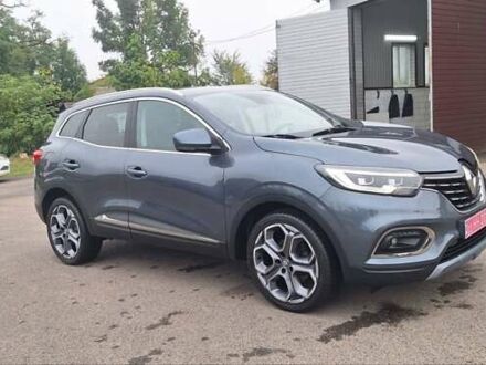 Серый Рено Kadjar, объемом двигателя 1.5 л и пробегом 139 тыс. км за 18950 $, фото 1 на Automoto.ua
