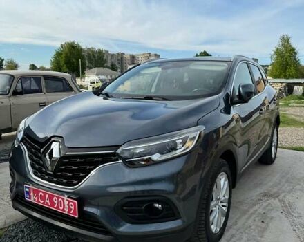 Серый Рено Kadjar, объемом двигателя 0 л и пробегом 183 тыс. км за 18599 $, фото 1 на Automoto.ua