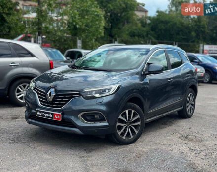 Серый Рено Kadjar, объемом двигателя 1.5 л и пробегом 108 тыс. км за 19690 $, фото 1 на Automoto.ua