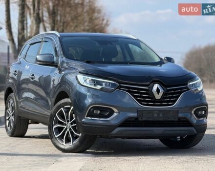 Серый Рено Kadjar, объемом двигателя 1.5 л и пробегом 168 тыс. км за 18900 $, фото 1 на Automoto.ua