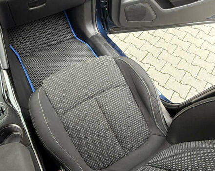 Синий Рено Kadjar, объемом двигателя 1.46 л и пробегом 275 тыс. км за 13999 $, фото 36 на Automoto.ua