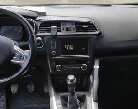 Синий Рено Kadjar, объемом двигателя 1.46 л и пробегом 245 тыс. км за 16000 $, фото 14 на Automoto.ua