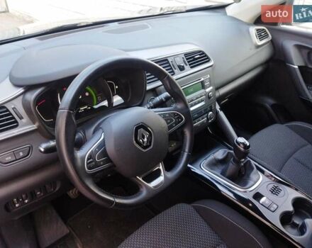 Синий Рено Kadjar, объемом двигателя 1.6 л и пробегом 250 тыс. км за 12600 $, фото 13 на Automoto.ua