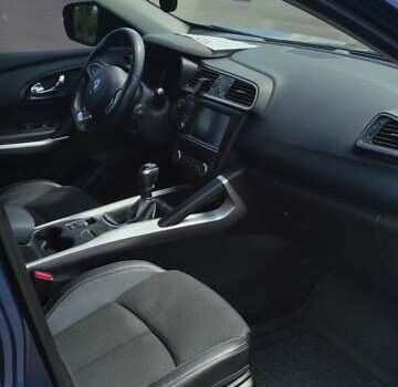 Синий Рено Kadjar, объемом двигателя 1.46 л и пробегом 245 тыс. км за 16000 $, фото 9 на Automoto.ua