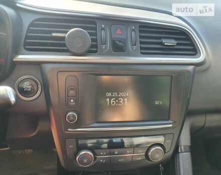 Синий Рено Kadjar, объемом двигателя 1.5 л и пробегом 207 тыс. км за 14500 $, фото 9 на Automoto.ua