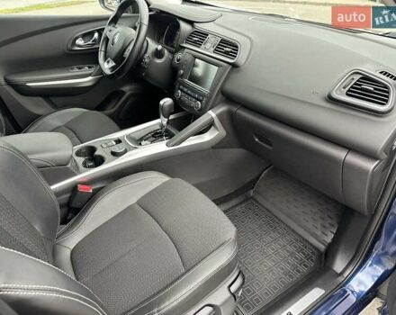 Синий Рено Kadjar, объемом двигателя 1.2 л и пробегом 132 тыс. км за 13950 $, фото 30 на Automoto.ua