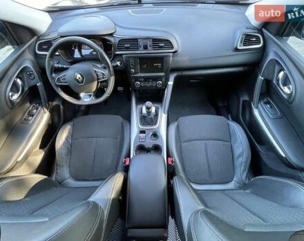 Синий Рено Kadjar, объемом двигателя 1.46 л и пробегом 260 тыс. км за 15300 $, фото 3 на Automoto.ua
