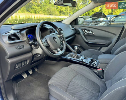 Синий Рено Kadjar, объемом двигателя 1.46 л и пробегом 184 тыс. км за 16990 $, фото 12 на Automoto.ua